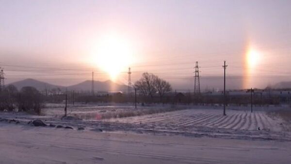 Над Китаем взошло три солнца - Sputnik Абхазия