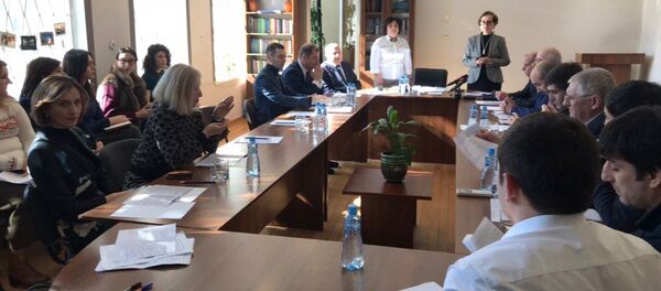 Круглый стол Круглый стол - Sputnik Абхазия