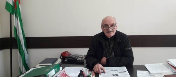 Агазеҭ Аԥсны аредақтор хада Енвер Ажьиба Агазеҭ Аԥсны аредақтор хада Енвер Ажьиба - Sputnik Аҧсны