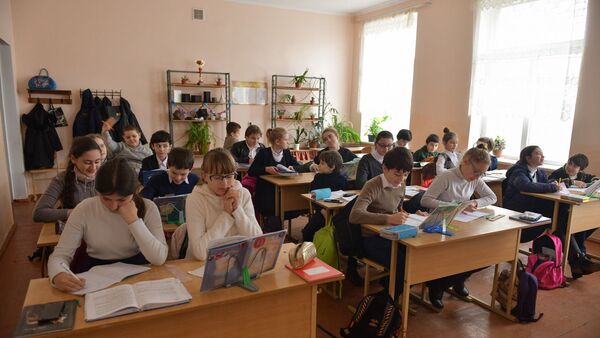 Ситуация в школах и детских садах во время отключения электричества - Sputnik Абхазия