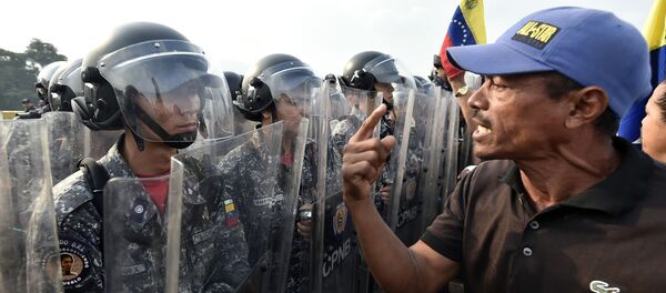 Ситуация на границе Венесуэллы и Колумбии, 23 февраля 2019 года Ситуация на границе Венесуэллы и Колумбии, 23 февраля 2019 года - Sputnik Абхазия