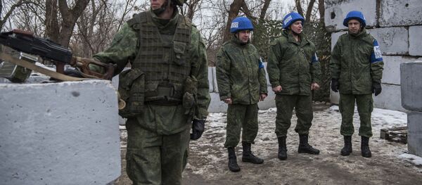 КПП в Станице Луганской КПП в Станице Луганской - Sputnik Абхазия