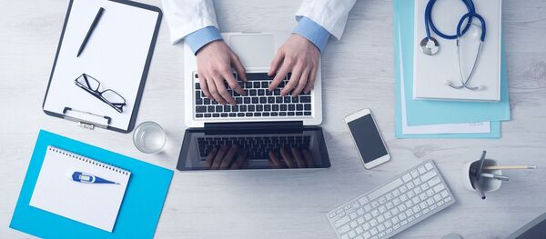 Рабочий стол врача Рабочий стол врача - Sputnik Абхазия