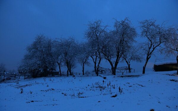 Снег в селе Верхняя Эшера - Sputnik Абхазия