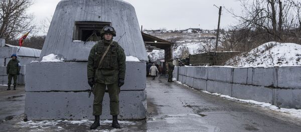 КПП в Станице Луганской КПП в Станице Луганской - Sputnik Абхазия