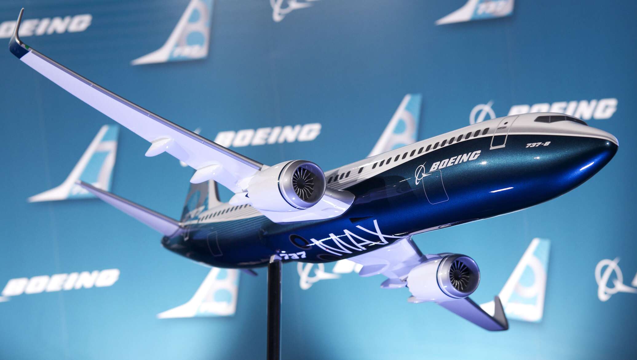 Боинг 737 модели. 737 Max. Бумажная модель 737 Max. 737 Max вектор. 737 Max линия по производству.