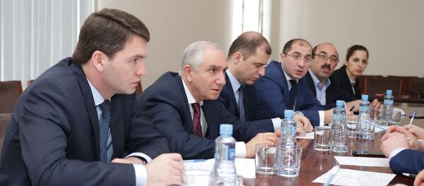 Совещание рабочей группы по анализу хода реализации Инвестпрограммы содействия соцэкономразвитию Республики Абхазия Совещание рабочей группы по анализу хода реализации Инвестпрограммы содействия соцэкономразвитию Республики Абхазия - Sputnik Абхазия