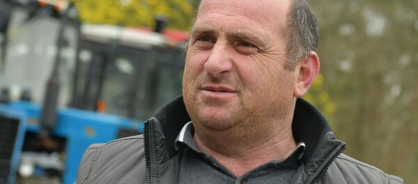 Очамчыра араион амашьына–трактортә станциа аиҳабы Виачеслав Шьоууа Очамчыра араион амашьына–трактортә станциа аиҳабы Виачеслав Шьоууа - Sputnik Аҧсны