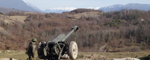 Артиллерийские подразделения российской военной базы Южного военного округа (ЮВО) на учении в горах Абхазии Артиллерийские подразделения российской военной базы Южного военного округа (ЮВО) на учении в горах Абхазии - Sputnik Абхазия