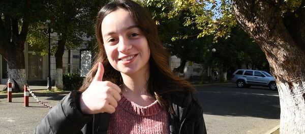 Здоровье близких и кофе: жители Абхазии рассказали, что для них счастье Здоровье близких и кофе: жители Абхазии рассказали, что для них счастье - Sputnik Абхазия