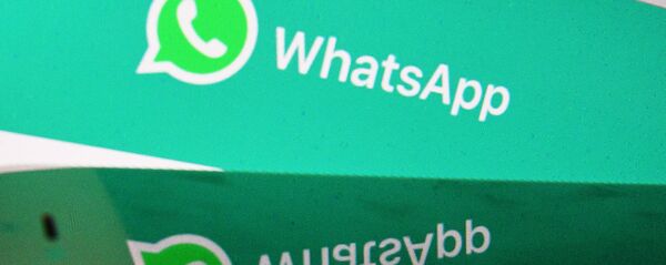 Веб-страница мессенджера WhatsApp на экране компьютера. - Sputnik Абхазия