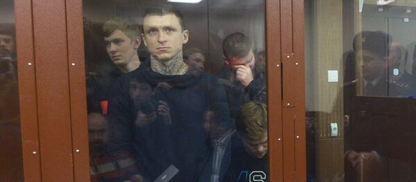 Рассмотрение ходатайства о продлении срока ареста футболистам П. Мамаеву и А. Кокорину Рассмотрение ходатайства о продлении срока ареста футболистам П. Мамаеву и А. Кокорину - Sputnik Абхазия