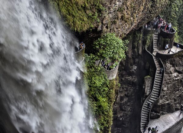 Лестница у Водопада Котел дьявола, Эквадор - Sputnik Абхазия