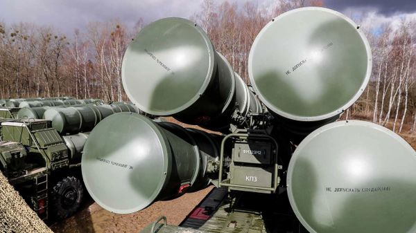Новые расчеты С-400 заступили на первое боевое дежурство Новые расчеты С-400 заступили на первое боевое дежурство - Sputnik Абхазия