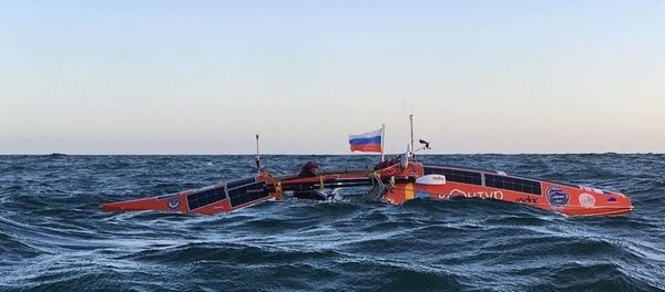 Шторм в Южном океане трижды перевернул лодку Федора Конюхова Шторм в Южном океане трижды перевернул лодку Федора Конюхова - Sputnik Абхазия