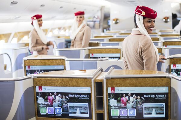 Салон пассажирского самолета Airbus A380-800 авиакомпании Emirates Airline. - Sputnik Абхазия