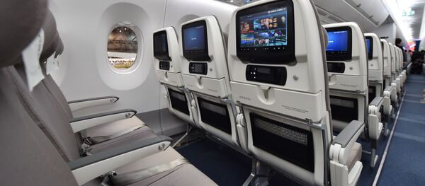 Эконом-класс самолета Airbus A350 XWB авиакомпании Japan Airlines Эконом-класс самолета Airbus A350 XWB авиакомпании Japan Airlines - Sputnik Абхазия