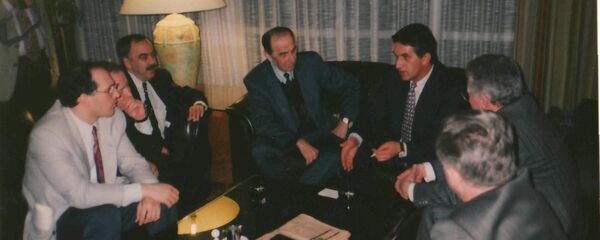 Владислав Ардзынба, Анри Джергения, Вячеслав Чирикба, представители диаспоры. Женева, Отель Интерконтиненталь, 1994 год. Абхазо-грузинские переговоры под эгидой ООН - Sputnik Абхазия
