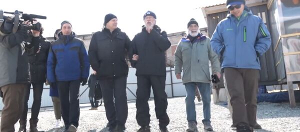 Всемирно известный исследователь Кусто посетил китовую тюрьму - Sputnik Абхазия