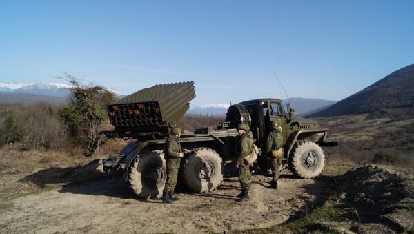 Военнослужащие ЮВО на учении в Абхазии выполнили 60 огневых задач - Sputnik Абхазия