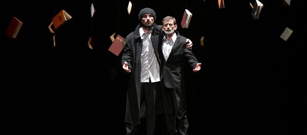 Спектакль Дожить до рассвета Спектакль Дожить до рассвета - Sputnik Абхазия