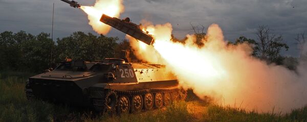 Стрельба из зенитно-ракетного комплекса Стрела-10 Стрельба из зенитно-ракетного комплекса Стрела-10 - Sputnik Абхазия