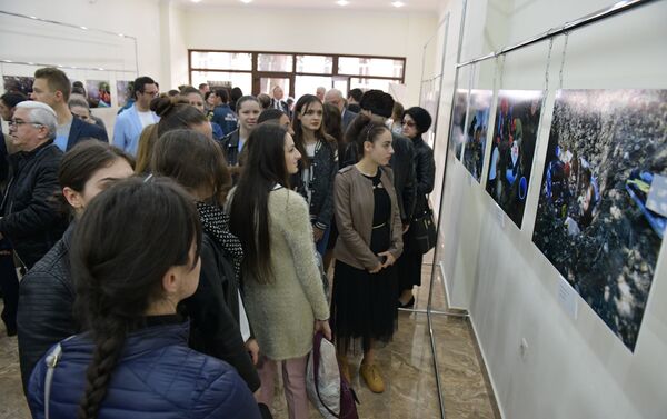 Фотовыставка Мы ждем Международного Комитета Красного Креста - Sputnik Абхазия