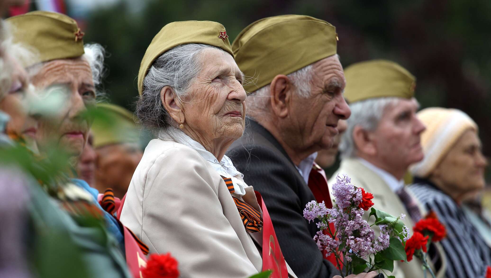 9 мая пенсионеры. Ветераны Великой Отечественной войны. Пенсионеры ветераны. Фото ветеранов. С днем Победы.