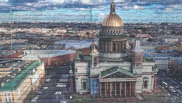 Дворы-колодцы Петербурга украшают картинами - Sputnik Абхазия