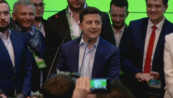 Мы сделали это вместе!: Зеленский одержал победу на выборах - Sputnik Абхазия