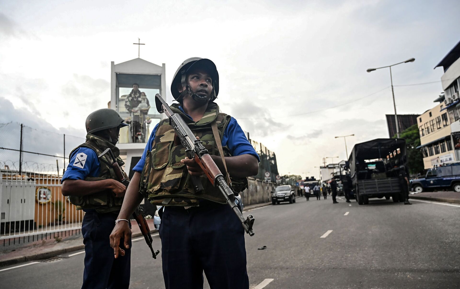 Конфликт на Шри-Ланке 1983-2009. Полицейская Баррикада в Шри-Ланке. 21 И 22 апреля террористические атаки в Шри-Ланке. Теракт в шри ланке