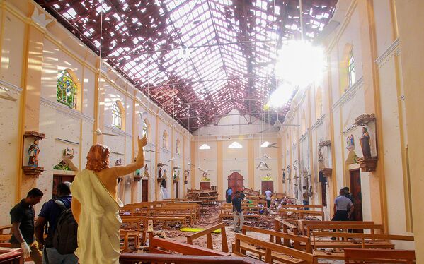 Разрушенная церковь после серии взрывов на Шри-Ланке - Sputnik Абхазия