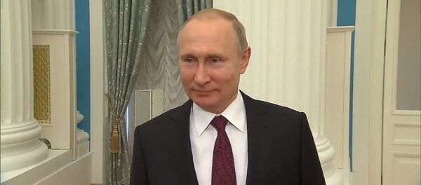 Путин ответил на слова Зеленского о паспортах для россиян - Sputnik Абхазия