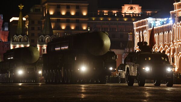 Ночной марш: в Москве прошла первая репетиция парада Победы - Sputnik Абхазия
