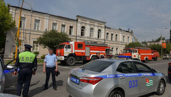Пожар во 2-й Сухумской школе - Sputnik Абхазия