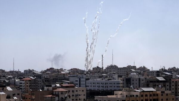 Израильская авиация атаковала две ракетные установки палестинских боевиков на севере сектора Газа, 4 апреля 2019 - Sputnik Абхазия