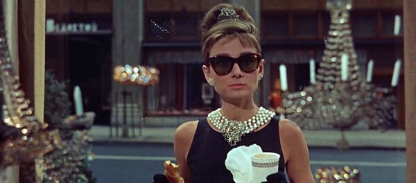 Кадр из фильма Завтрак у Тиффани Кадр из фильма Завтрак у Тиффани - Sputnik Абхазия