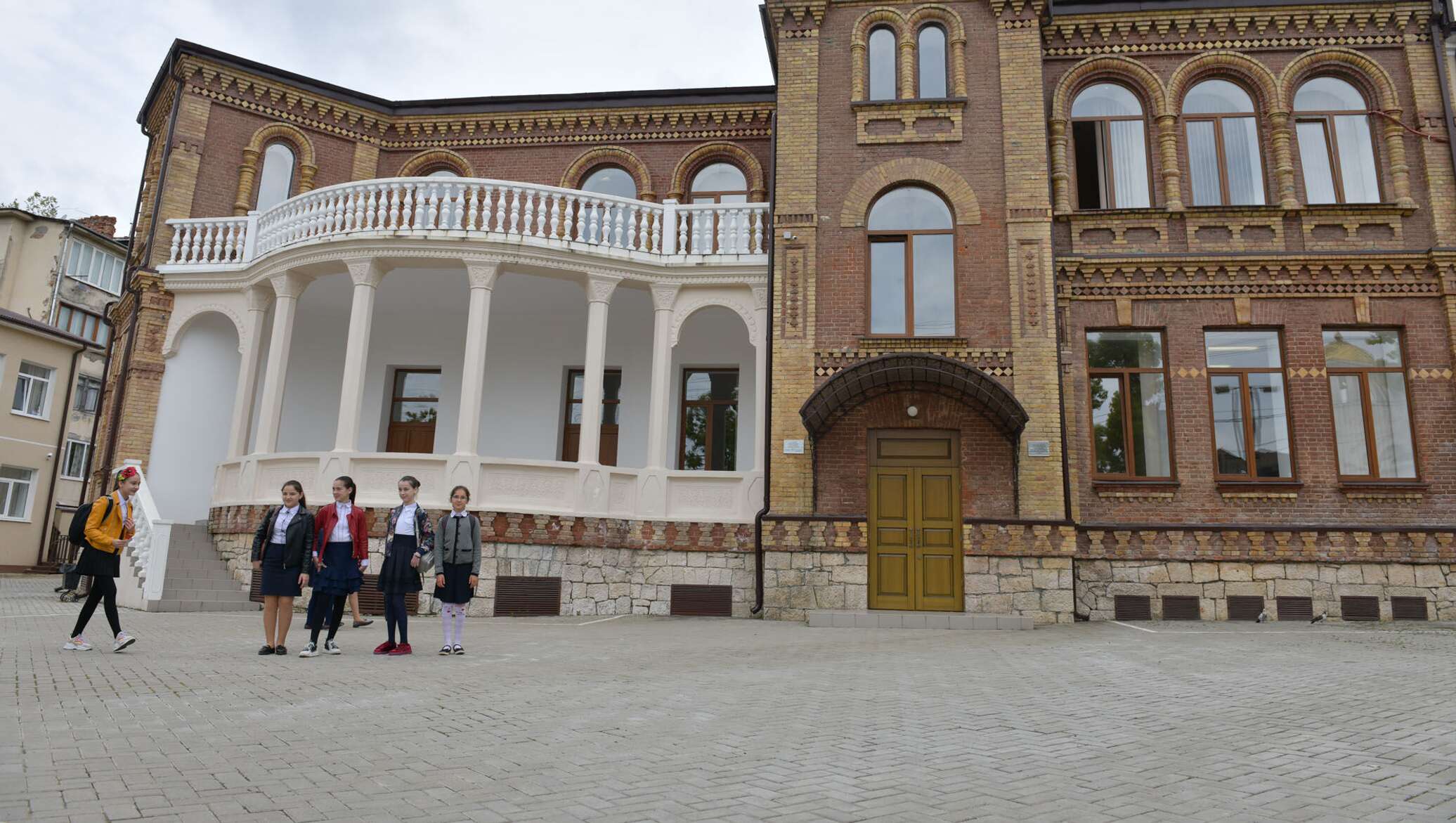 школа 2 сухум пушкина. 2 школа сухум. сухум школа пушкина. школа 2 абхазия сухум. школы города сухум.