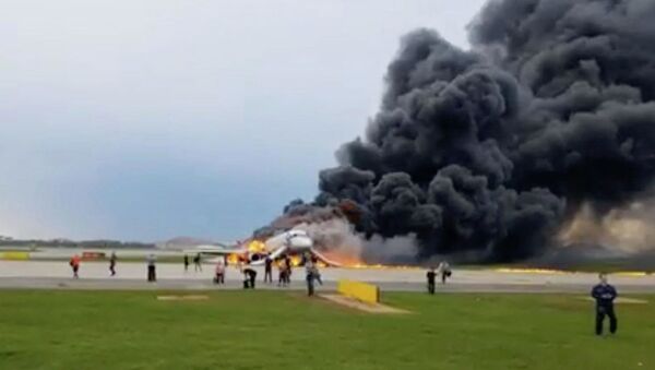 Пожар на борту самолета в аэропорту Шереметьево - Sputnik Абхазия