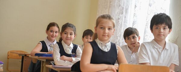 Первый день учебы учеников 2 школы Первый день учебы учеников 2 школы - Sputnik Абхазия