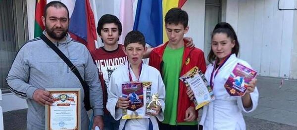 Абхазские спортсмены заняли призовые места на международном фестивале по дзюдо Абхазские спортсмены заняли призовые места на международном фестивале по дзюдо - Sputnik Абхазия