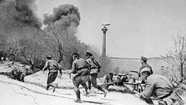 Морские пехотинцы во время боя в Севастополе. - Sputnik Абхазия