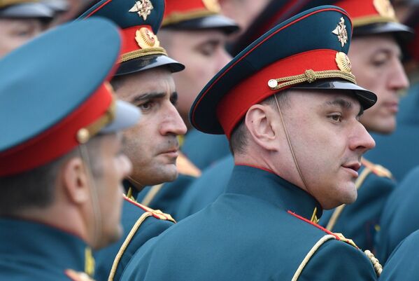 Офицеры Военной академии имени М. В. Фрунзе на военном параде на Красной площади - Sputnik Абхазия
