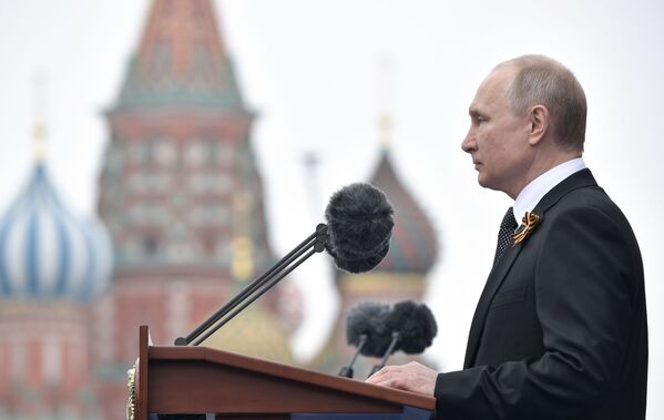 Президент РФ Владимир Путин на Параде Победы на Красной площади - Sputnik Абхазия