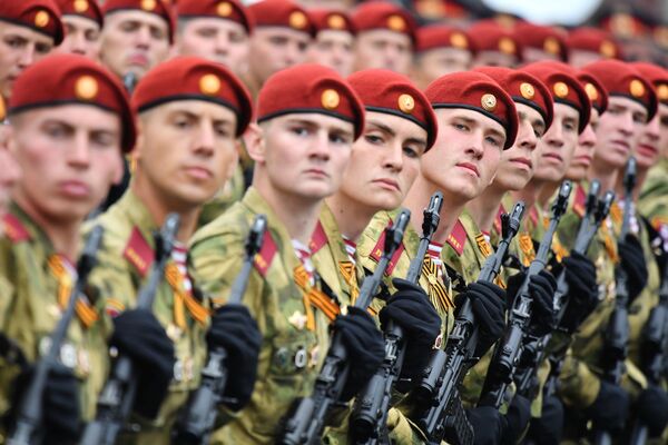 Военнослужащие войск Национальной гвардии РФ на военном параде на Красной площади, посвящённом 74-й годовщине Победы в Великой Отечественной войне - Sputnik Абхазия