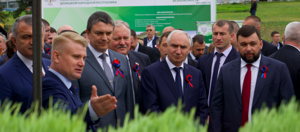 ПРЕМЬЕР-МИНИСТР РЕСПУБЛИКИ АБХАЗИЯ ВАЛЕРИЙ БГАНБА ПОСЕТИЛ ВЫСТАВКУ ДОСТИЖЕНИЙ В ДОНЕЦКЕ - Sputnik Абхазия