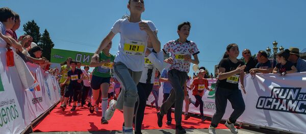 От забега до заезда: как прошли соревнования Ochamchira Run-2019 - Sputnik Абхазия