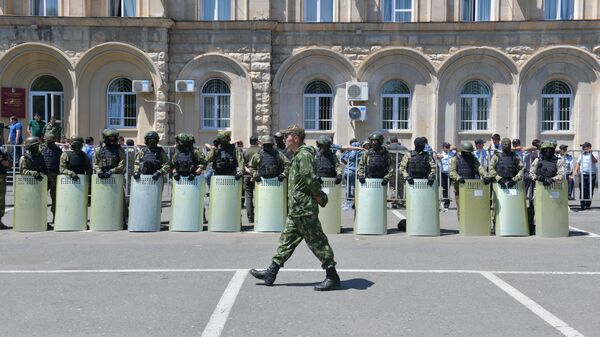 Митинг оппозиционных сил у здания Парламента  - Sputnik Абхазия