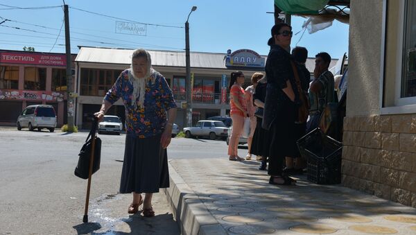 Приказал долго ждать: в Сухуме транспортный коллапс на фоне протестов оппозиции - Sputnik Абхазия