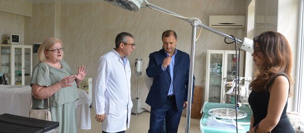 Передача медицинского оборудования детской больнице  Передача медицинского оборудования детской больнице  - Sputnik Абхазия